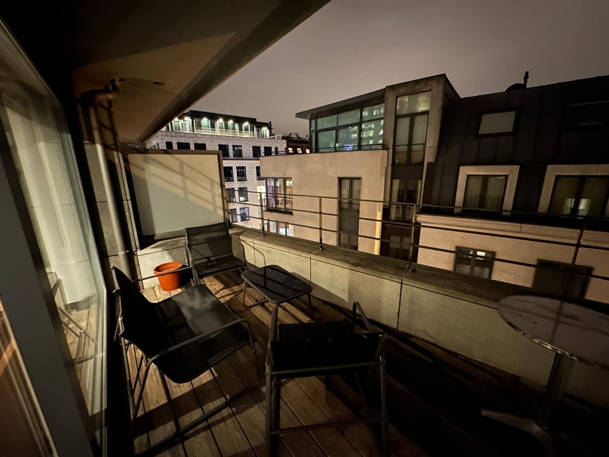 Apartment With Balcony In Brussels Center المظهر الخارجي الصورة